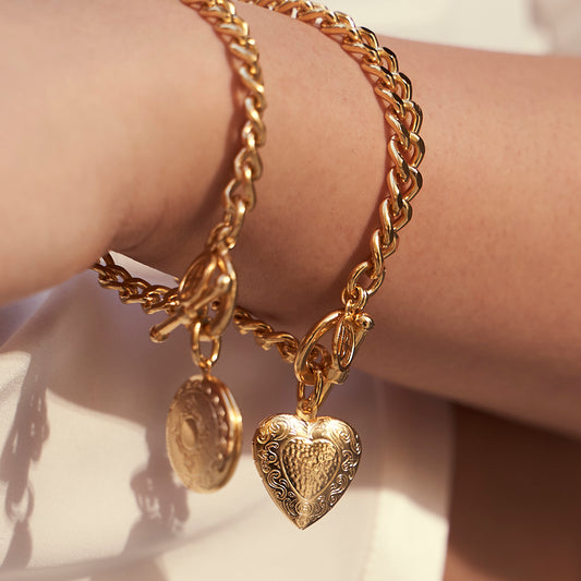 24k gold plated bracelet with circle and heart charms 